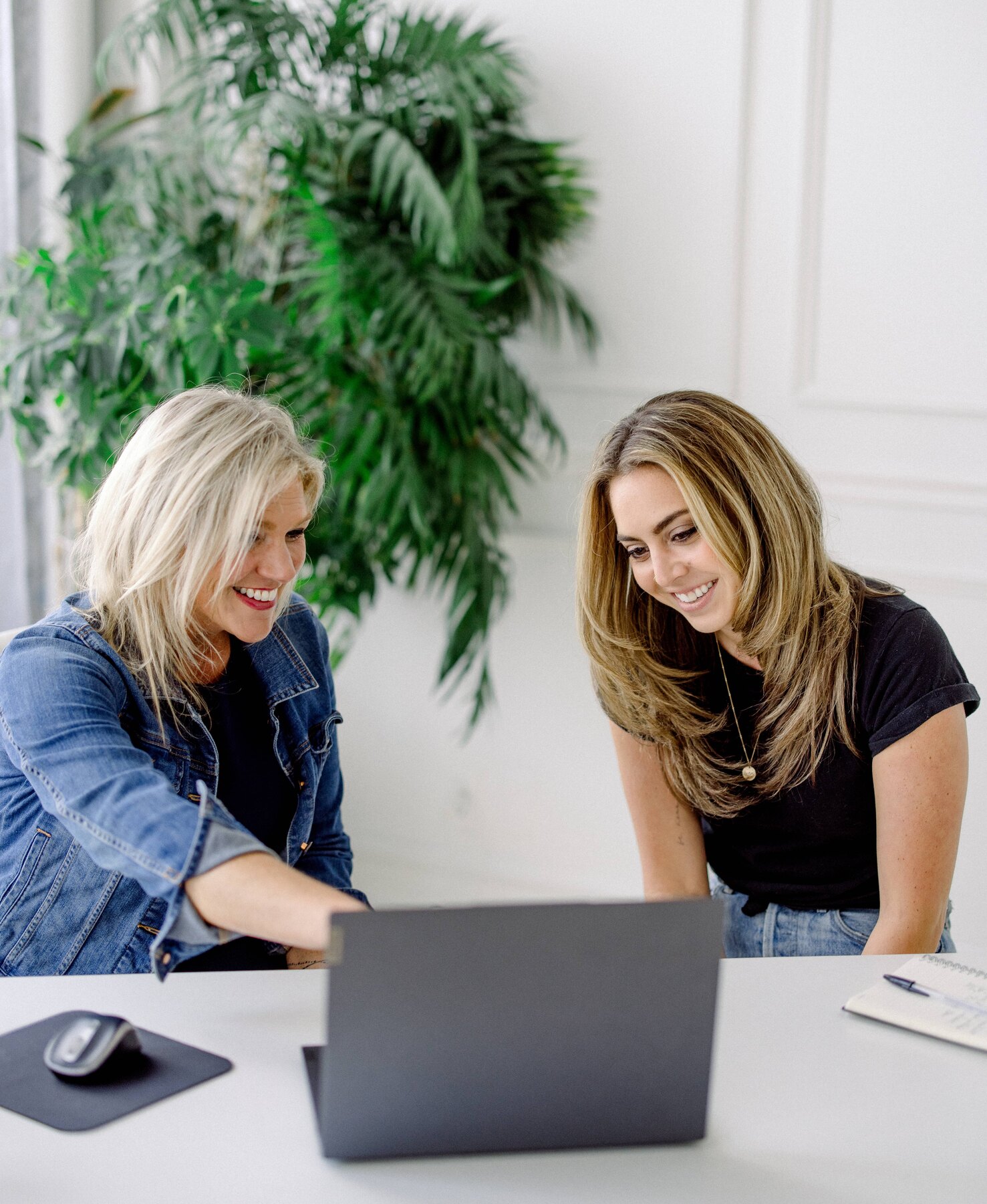 Brooke coaching a client during a career strategy session
